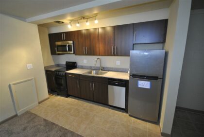 #5713093: 1 Bed/1 Bath  ($1,660/month)